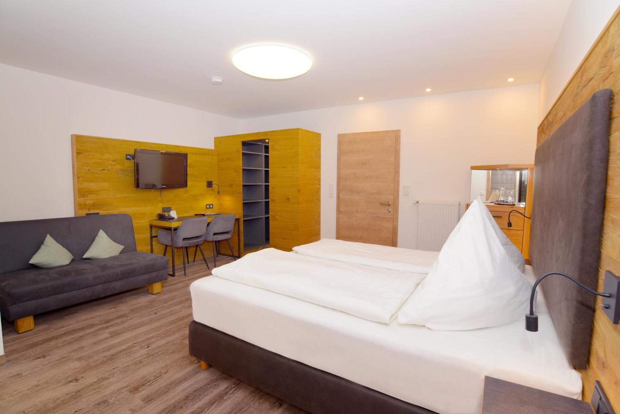 Hotel Gasthof Krone Spalt Extérieur photo