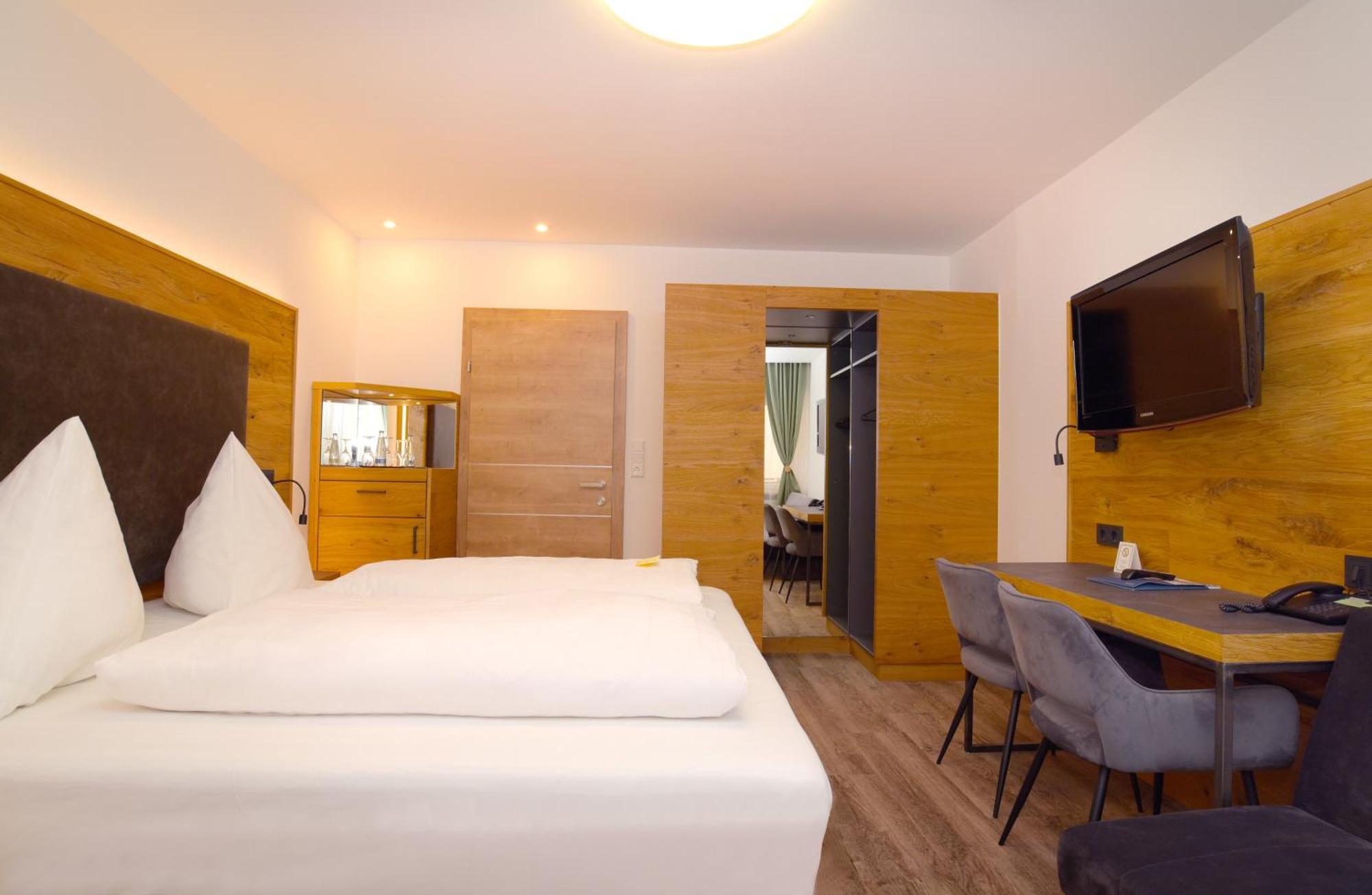 Hotel Gasthof Krone Spalt Extérieur photo
